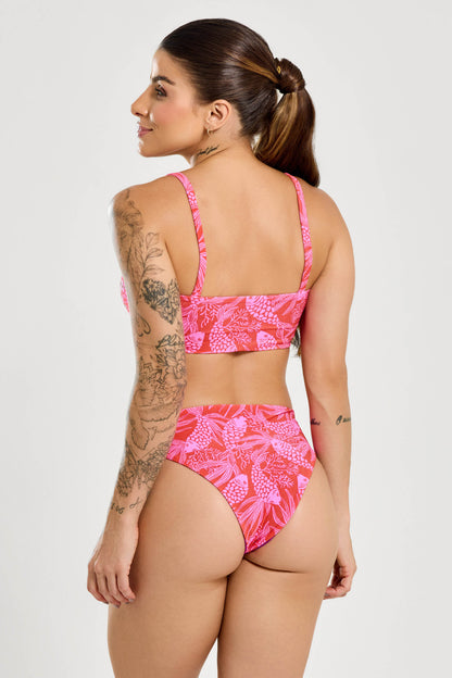Calcinha Hot Pants Carpa Pink Conforto, Sustentação e UV+50