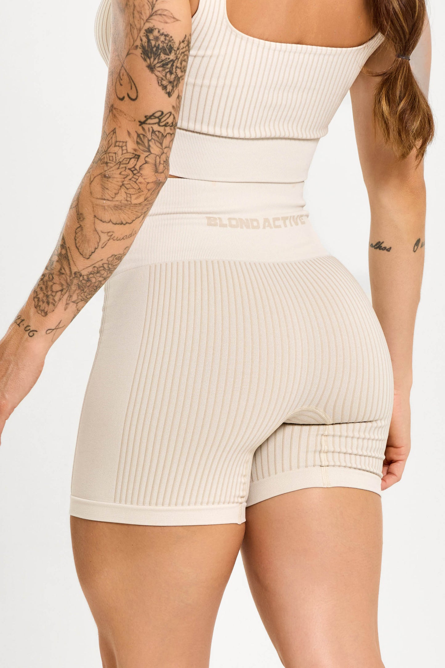 Conjunto Energy Seamless Tex Top Anatômico + Short (Off White)